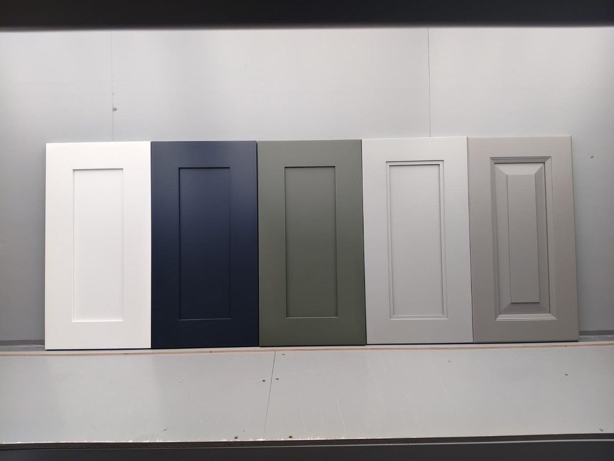 Shaker cabinet door samples